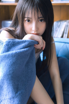 360摄像头偷拍住宅夫妇